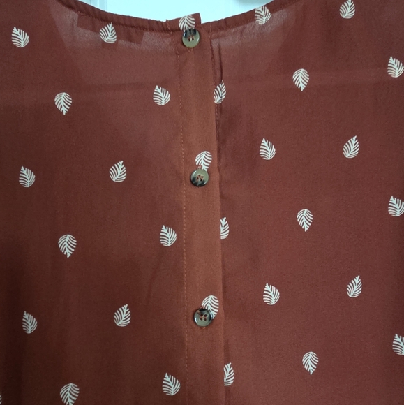 Short-sleeve Fall Top Blouse - Picture 4 of 8